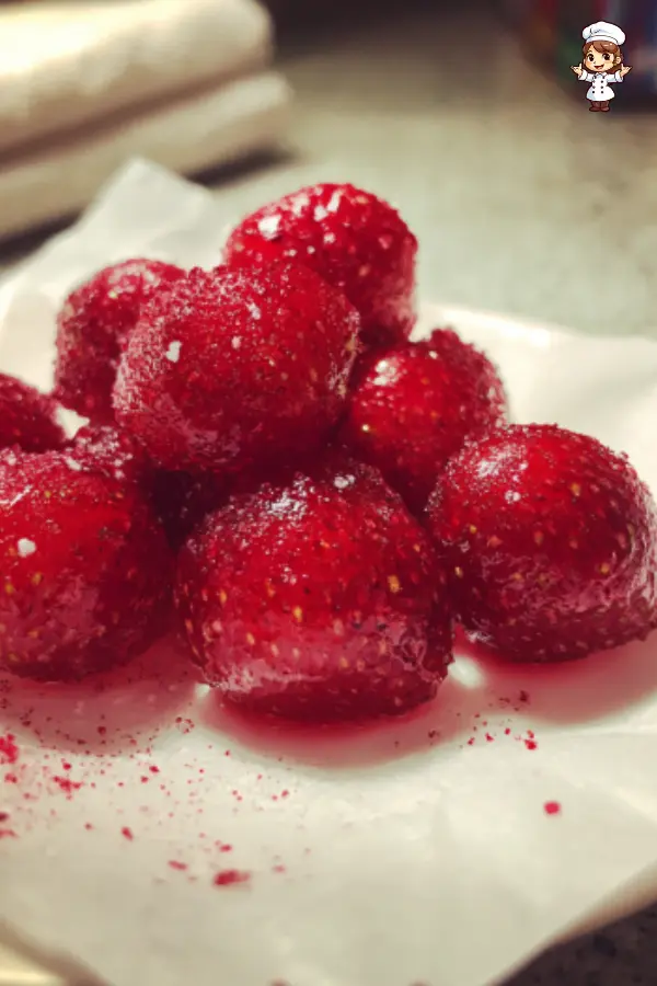 Skittles Strawberries – Easy Jell-O Coated Treats for Parties and Snacks